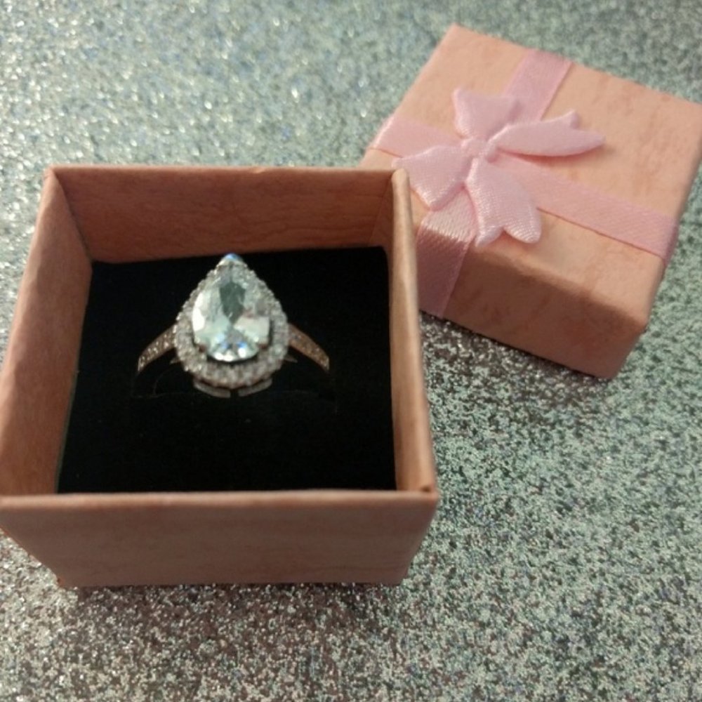 💎✨ Sterling Pear Halo Ring - Picture 5 of 5